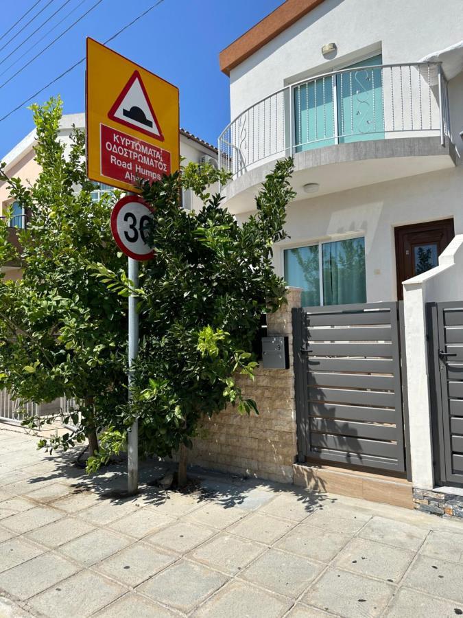 Nanas Vacation House Paphos Eksteriør bilde